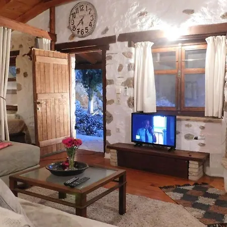 Agoriani Art Maisonette - 4 Seasons' Natural Living 펜션 Lílaia